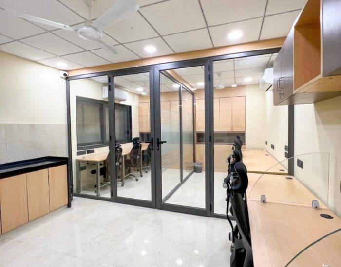 Creware Coworks Open Seats with Partitions